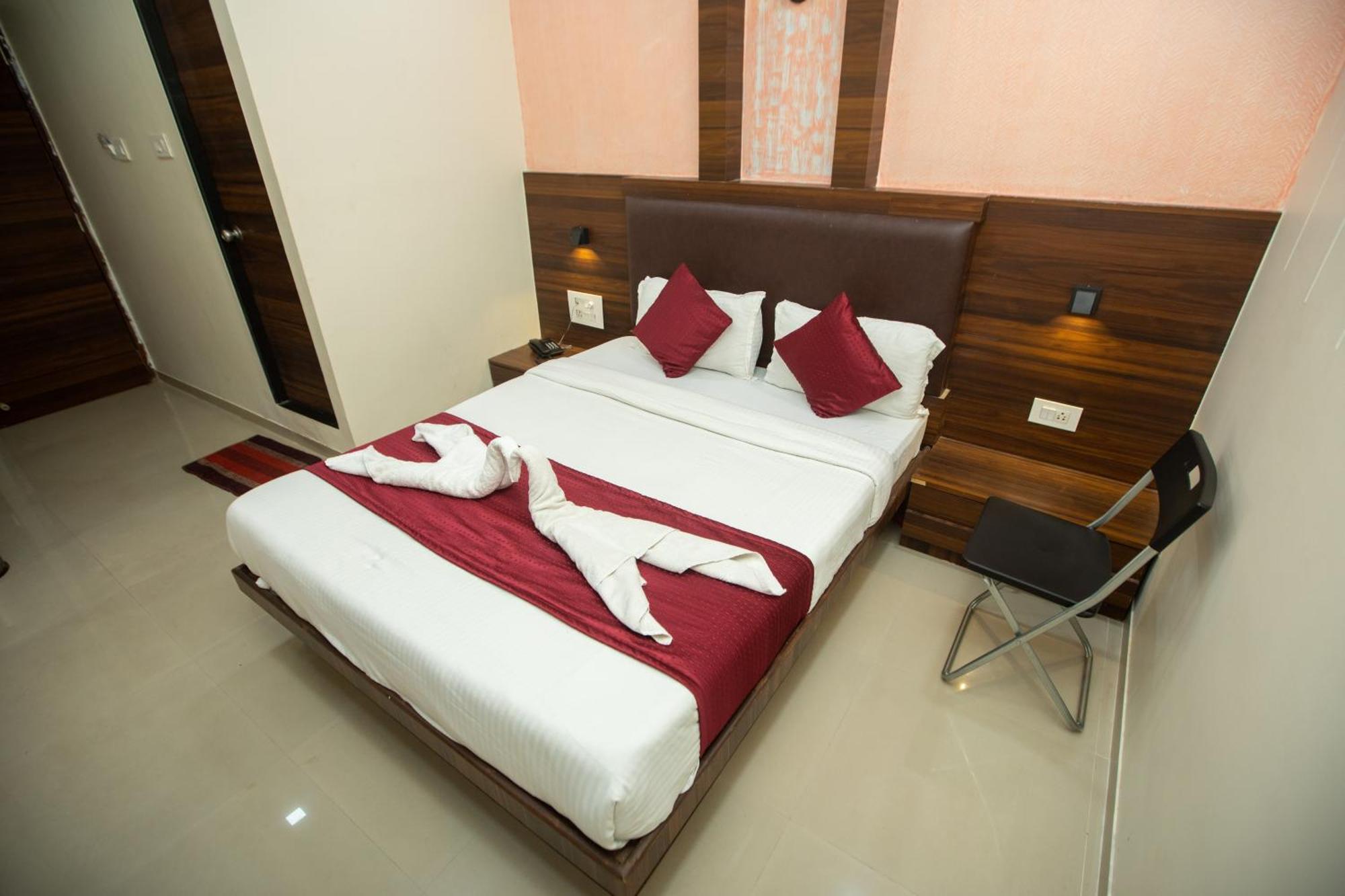 Hotel J D Residency — Photos 2